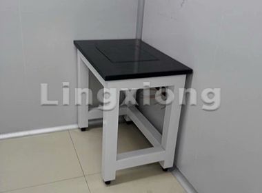 Anti-Vibration Table